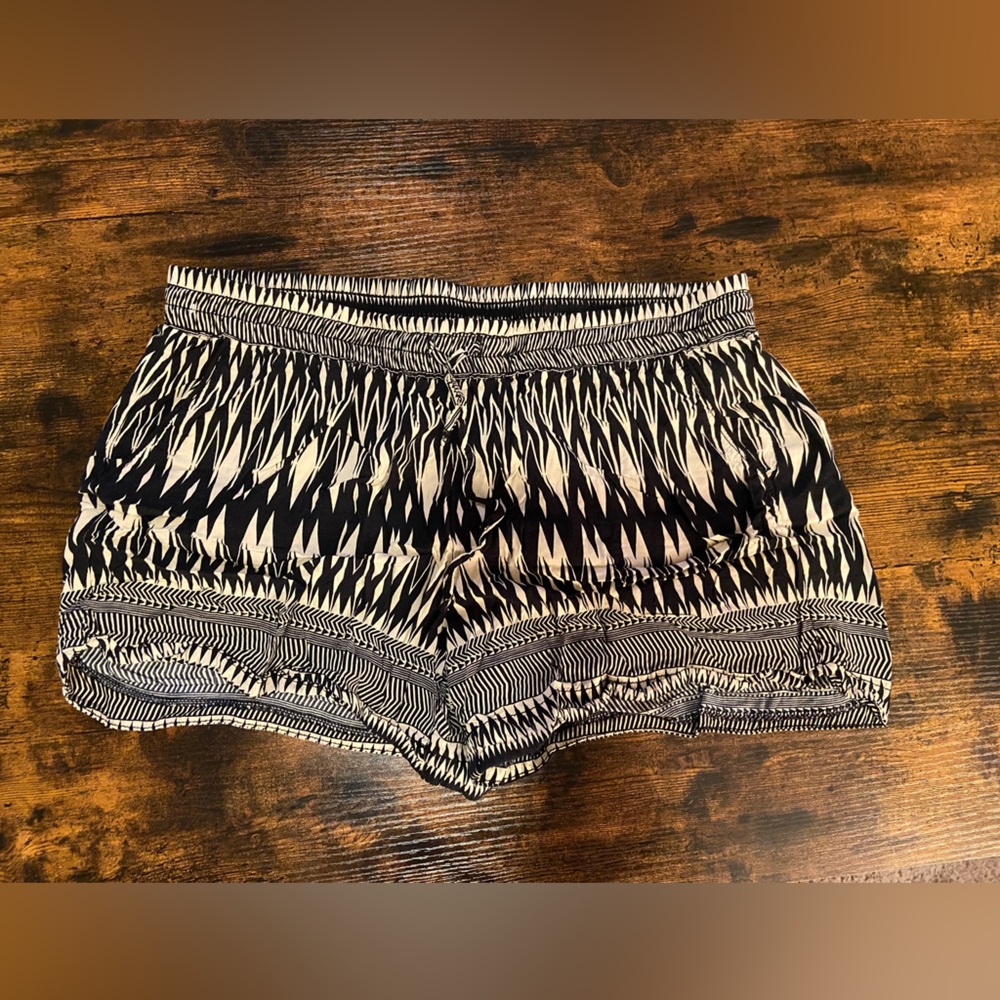 Stylus soft shorts, size medium